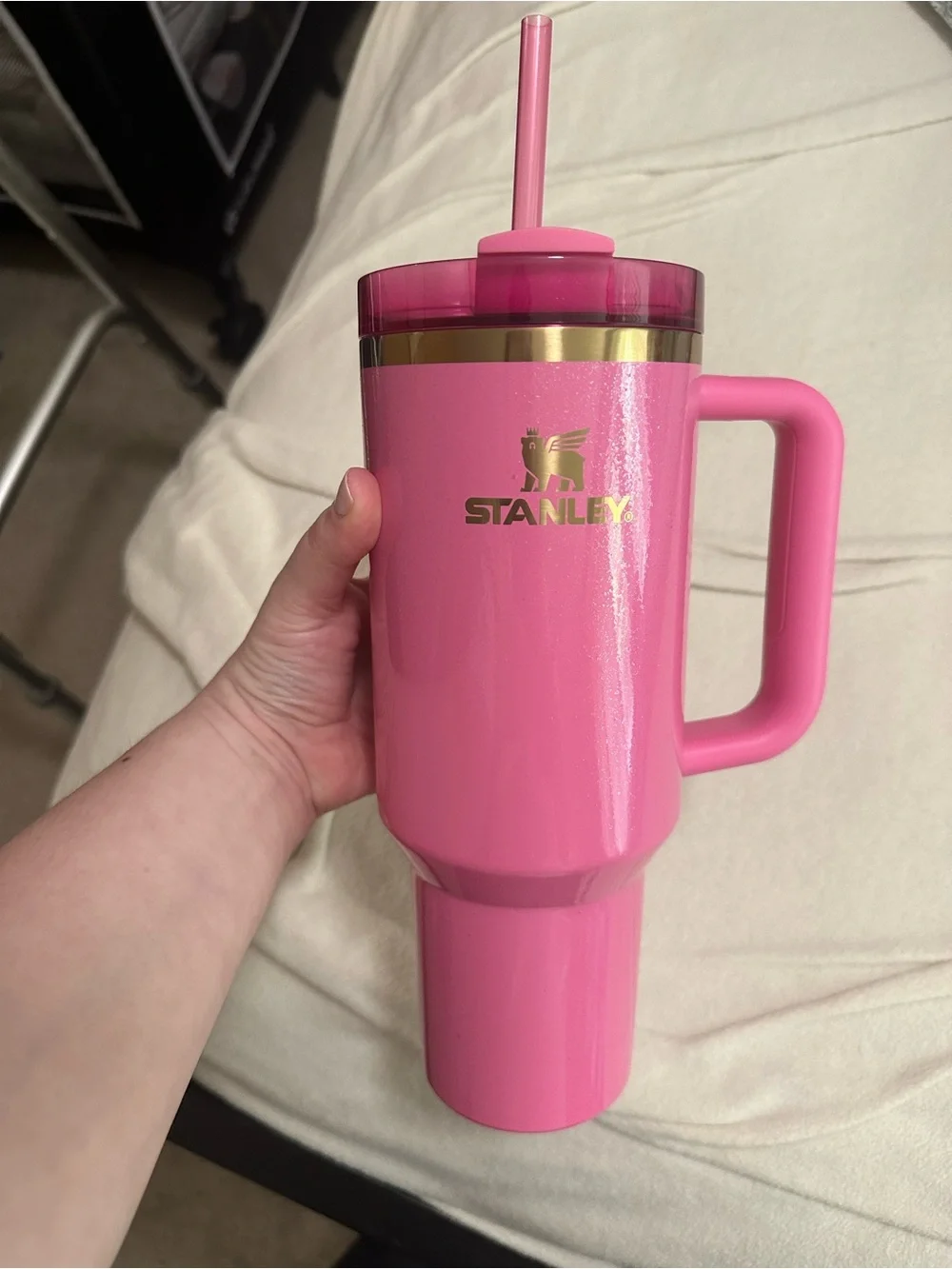 Stanley x Wicked Glinda Pink Glitter Tumbler and Straw - Picture 6 of 6